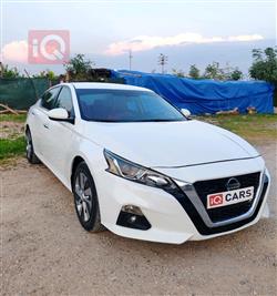 نيسان ألتيما